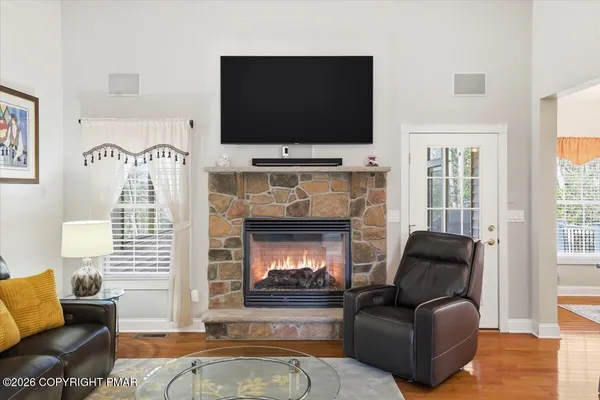 $769,000 | 389 Joanne Court, Bartonsville, PA 18321