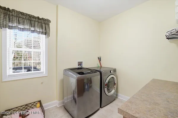 $769,000 | 389 Joanne Court, Bartonsville, PA 18321