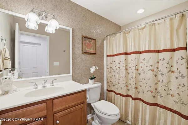 $769,000 | 389 Joanne Court, Bartonsville, PA 18321