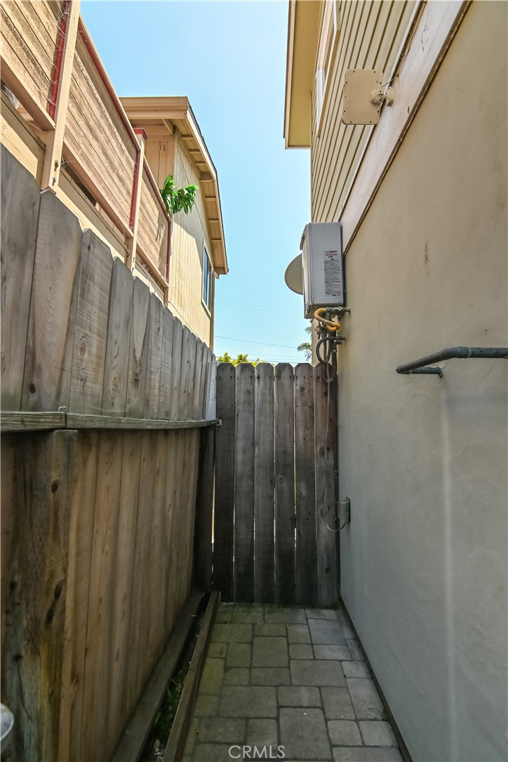 350 Java Street Morro Bay, CA 93442 - Photo 11 of 26 a view of a wooden door