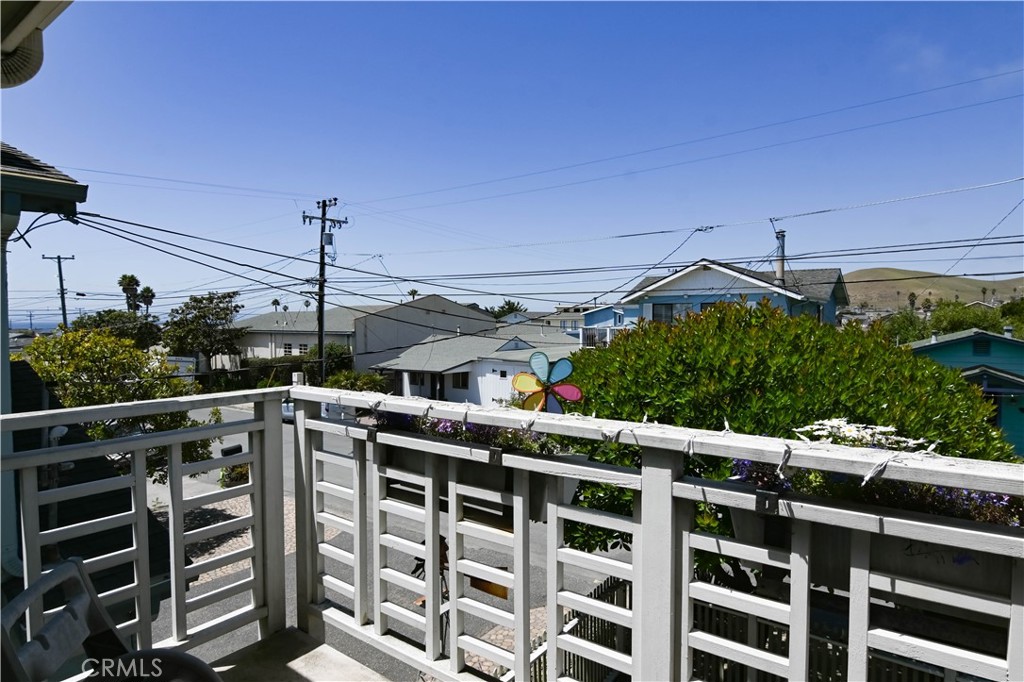 350 Java Street Morro Bay, CA 93442 - Photo 2 of 26 a view of a street
