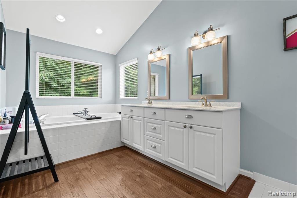 4583 Racewood Drive Commerce Township, MI 48382 - Photo 20 of 41 Gallery Image 20