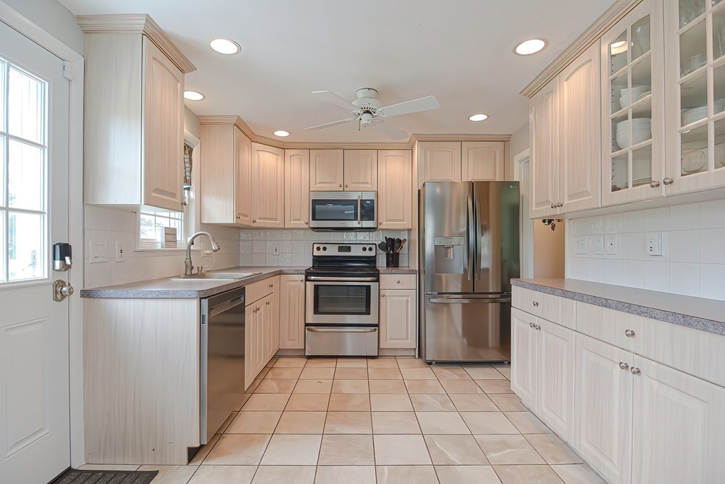 170 Howland Road Stoughton, MA 02072 - Photo 3 of 34 Gallery Image 3