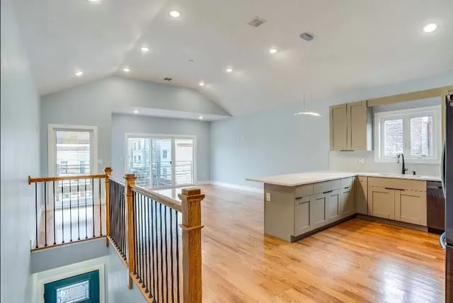 $3,400 | 251 Manhattan Avenue, Unit 2, Jersey City, NJ 07307