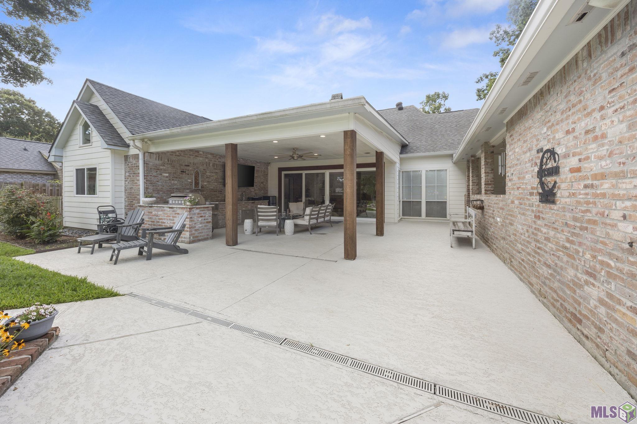 18155 Creek Hollow Road Baton Rouge, LA 70817 - Photo 31 of 42