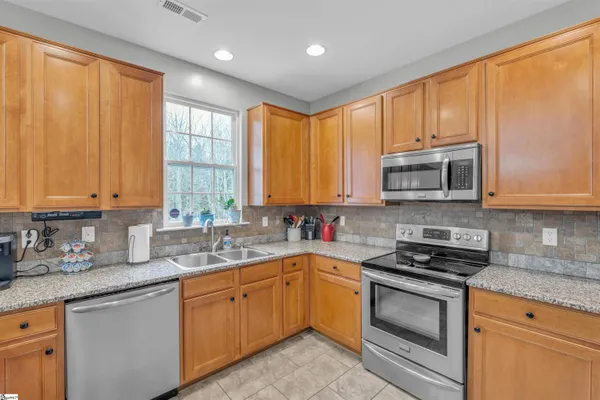 $365,000 | 236 Garfield Lane, Simpsonville, SC 29681
