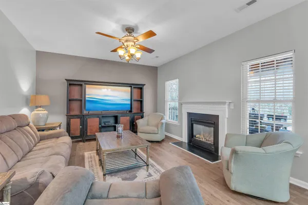 $365,000 | 236 Garfield Lane, Simpsonville, SC 29681