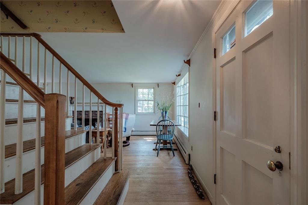 Classic center entry with front to...