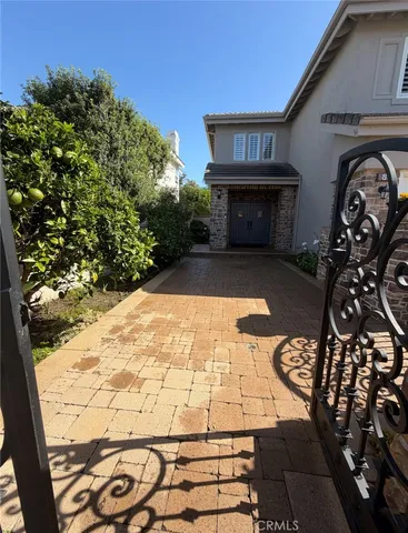 a view of an outdoor space