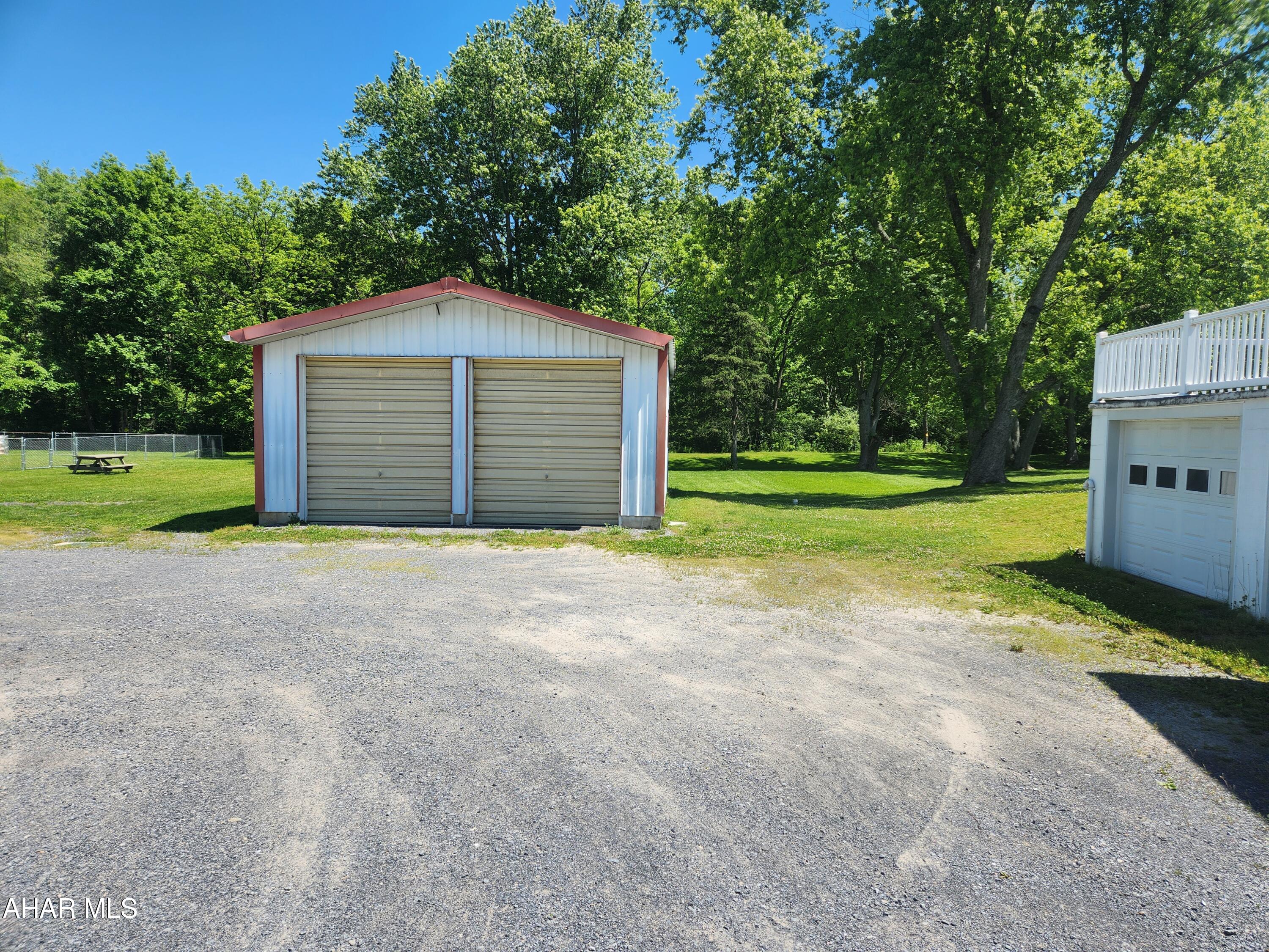 736 Quaker Valley Road New Paris, PA 15554 - Photo 31 of 41