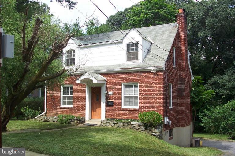 135 Ritchie Avenue Silver Spring, MD 20910 - Photo 1 of 12 Exterior (Main)