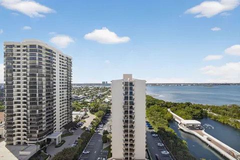$869,000 | 4200 North Ocean Drive, Unit 11804, Singer Island, FL 33404
