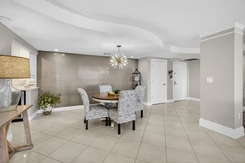 $869,000 | 4200 North Ocean Drive, Unit 11804, Singer Island, FL 33404