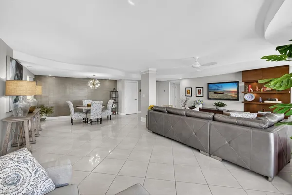 $869,000 | 4200 North Ocean Drive, Unit 11804, Singer Island, FL 33404