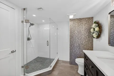 $869,000 | 4200 North Ocean Drive, Unit 11804, Singer Island, FL 33404