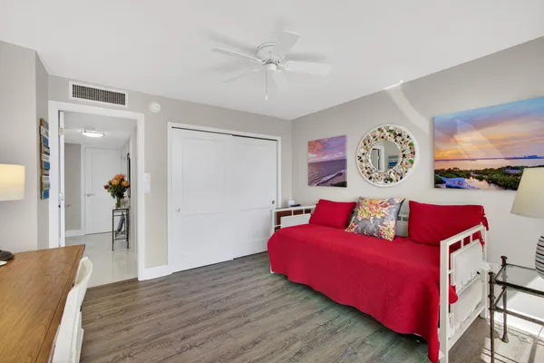 $869,000 | 4200 North Ocean Drive, Unit 11804, Singer Island, FL 33404