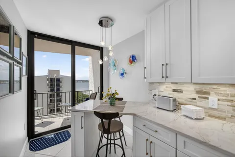 $869,000 | 4200 North Ocean Drive, Unit 11804, Singer Island, FL 33404