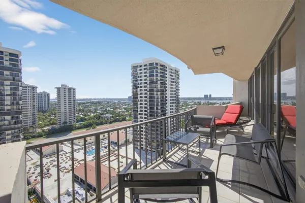 $869,000 | 4200 North Ocean Drive, Unit 11804, Singer Island, FL 33404