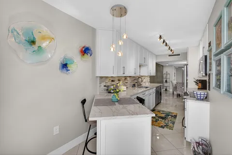 $869,000 | 4200 North Ocean Drive, Unit 11804, Singer Island, FL 33404