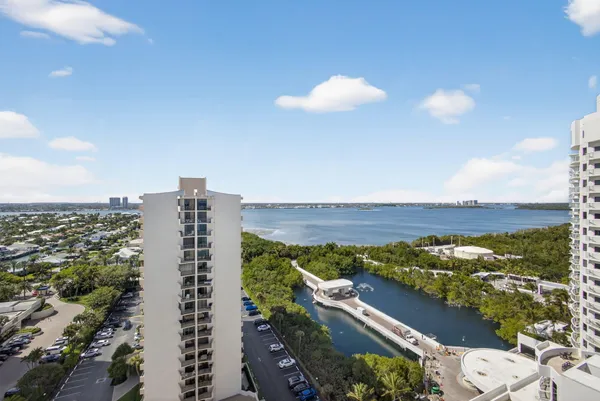$869,000 | 4200 North Ocean Drive, Unit 11804, Singer Island, FL 33404