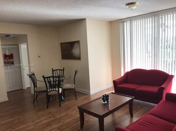 $315,000 | 9755 Northwest 52nd Street, Unit 421, Doral, FL 33178