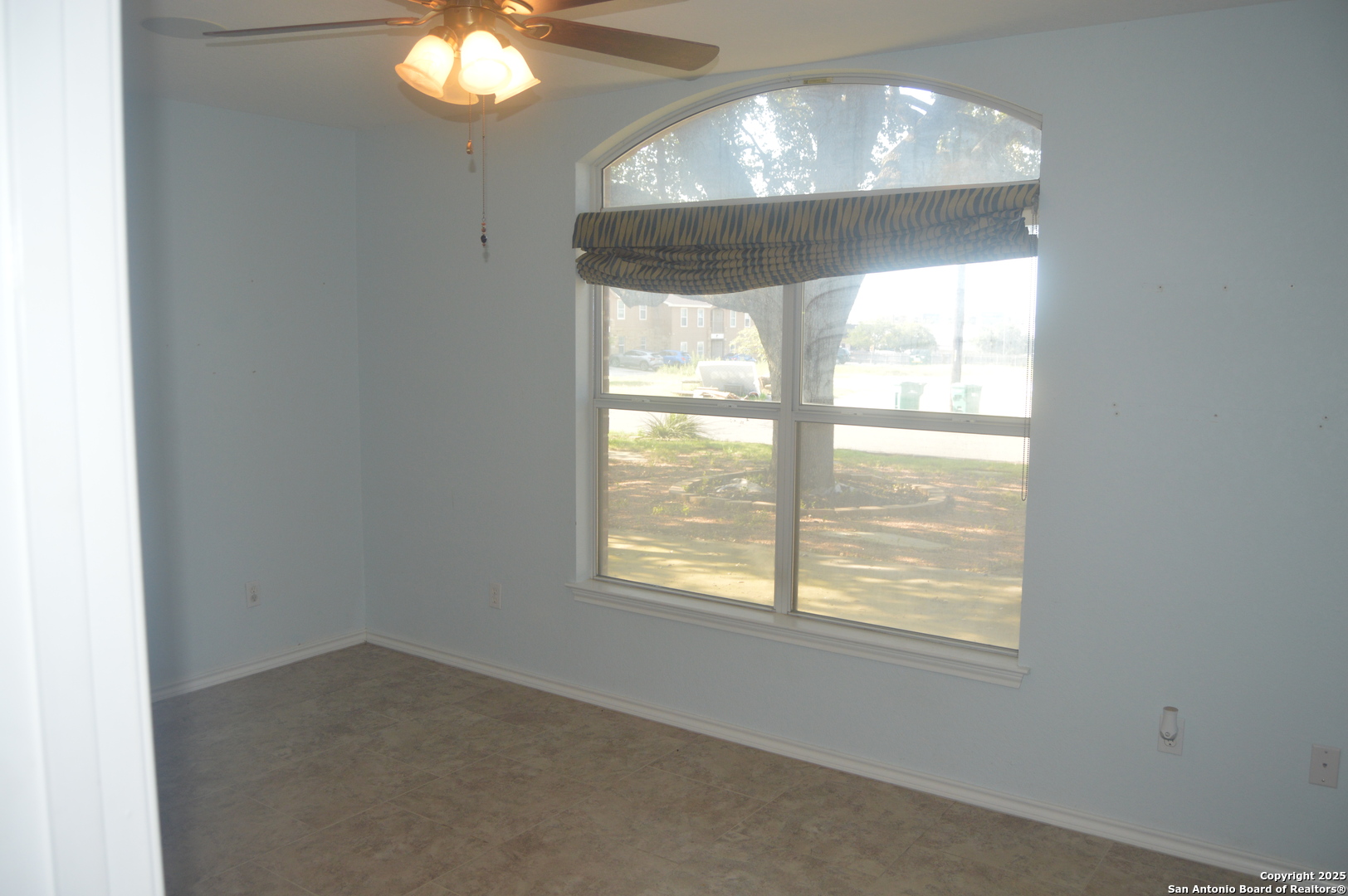 14847 Lytle Somerset Street Lytle, TX 78052 - Photo 23 of 42 a view of empty room with window