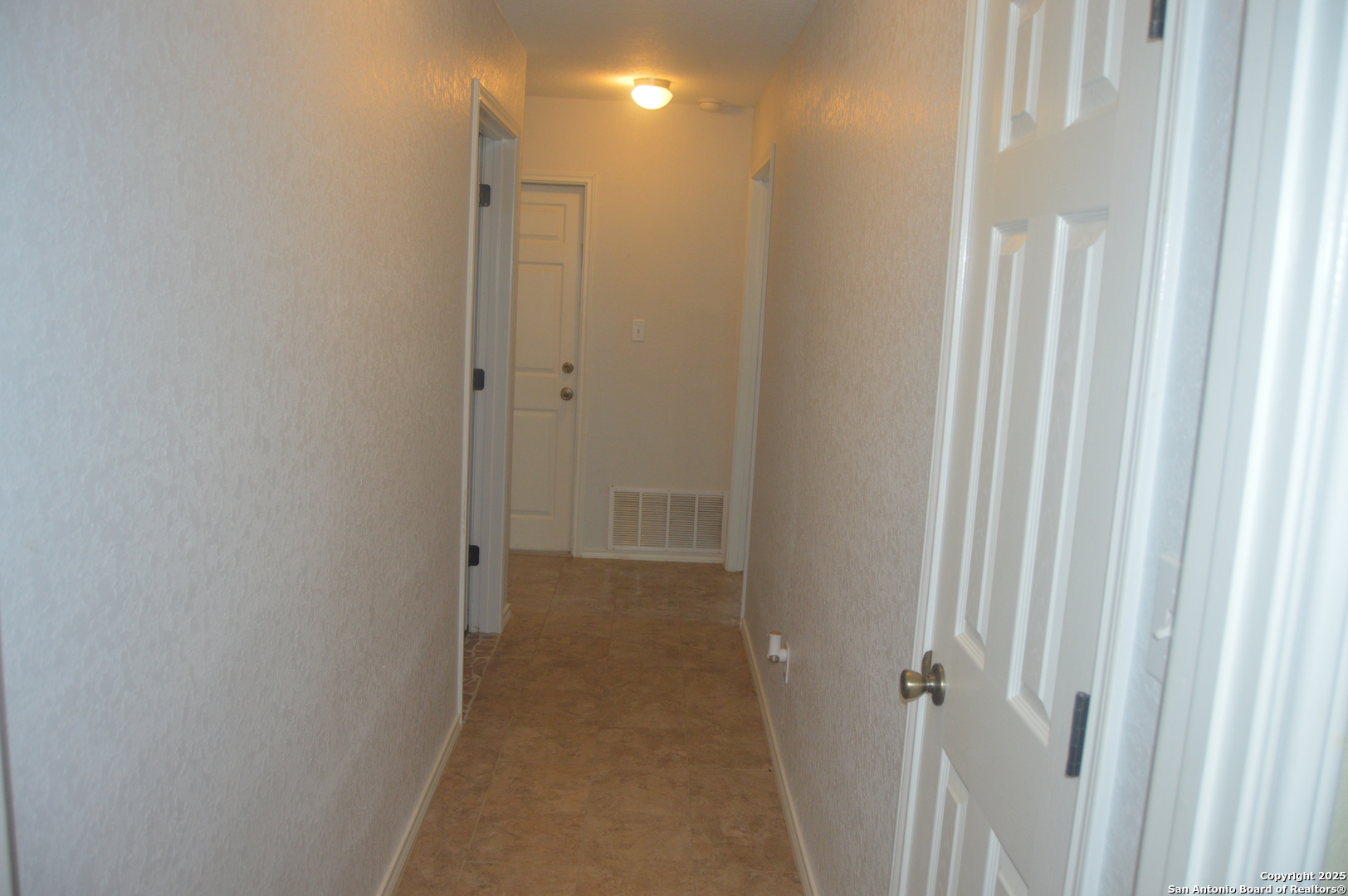 14847 Lytle Somerset Street Lytle, TX 78052 - Photo 29 of 42 a view of a hallway