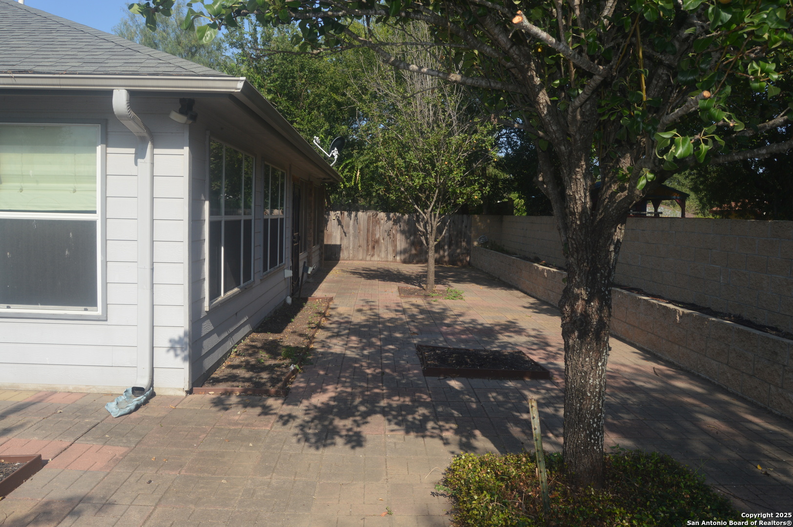 14847 Lytle Somerset Street Lytle, TX 78052 - Photo 39 of 42 a view of backyard with green space