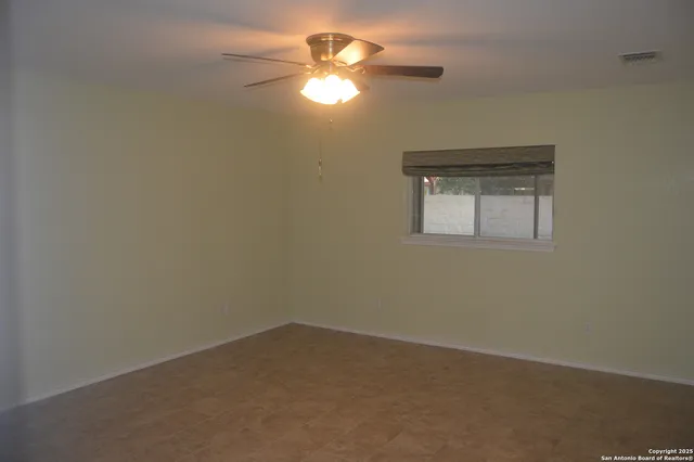 $325,000 | 14847 Lytle Somerset Street, Lytle, TX 78052