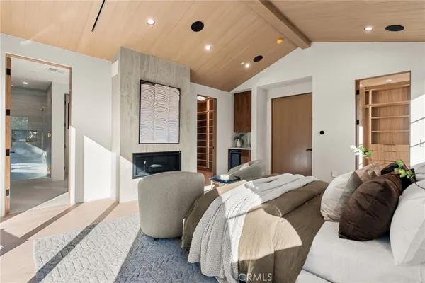 $20,000 | 4245 Bellaire Avenue, Studio City, CA 91604