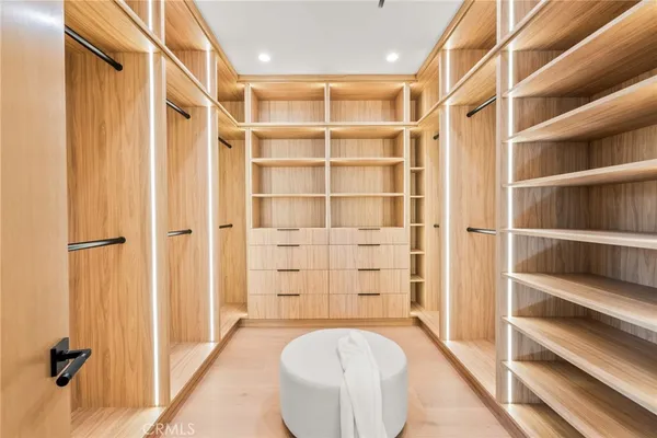 $20,000 | 4245 Bellaire Avenue, Studio City, CA 91604