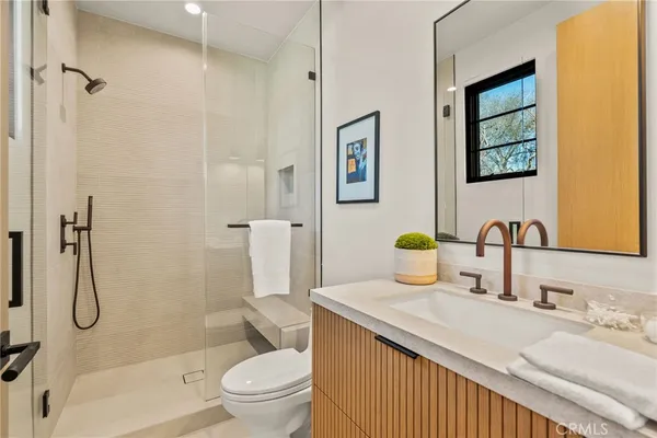 $20,000 | 4245 Bellaire Avenue, Studio City, CA 91604