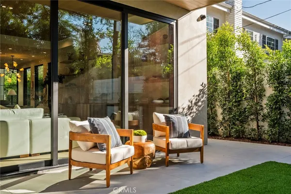 $20,000 | 4245 Bellaire Avenue, Studio City, CA 91604