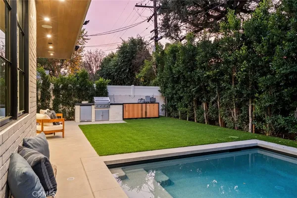 $20,000 | 4245 Bellaire Avenue, Studio City, CA 91604