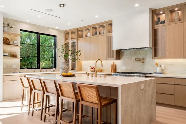 $20,000 | 4245 Bellaire Avenue, Studio City, CA 91604