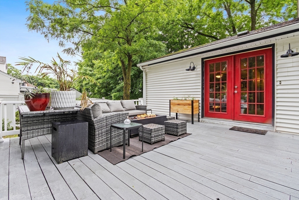 7 Intervale Street Woburn, MA 01801 - Photo 5 of 34