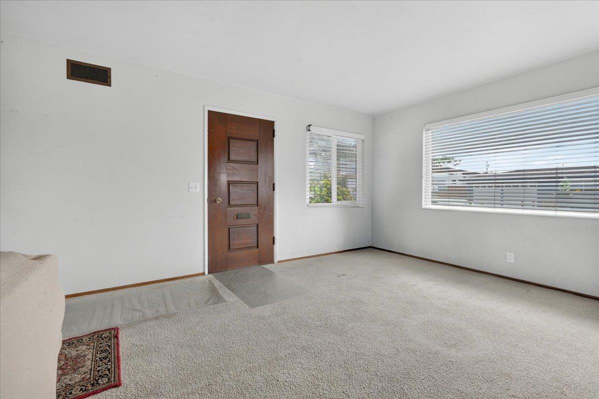 1148 Modoc Street Seaside, CA 93955 - Photo 5 of 26