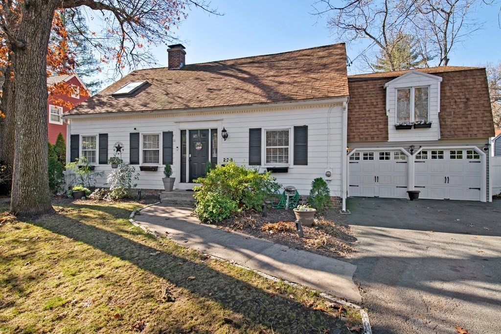 228 Burbank Road Longmeadow, MA 01106 - Photo 1 of 42 Gallery Image 1