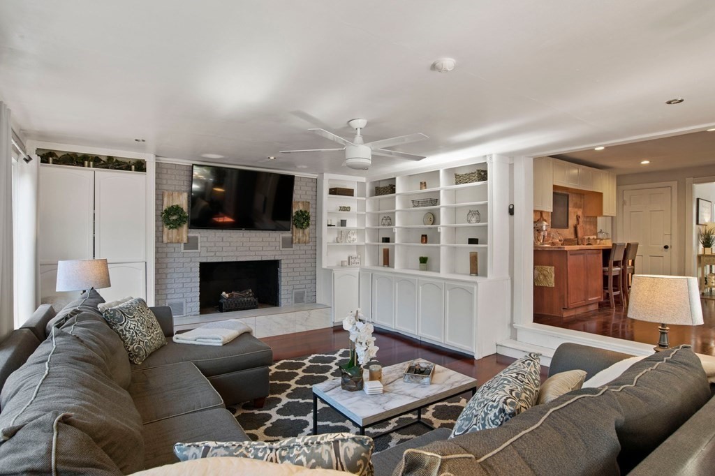 228 Burbank Road Longmeadow, MA 01106 - Photo 16 of 42 Gallery Image 16