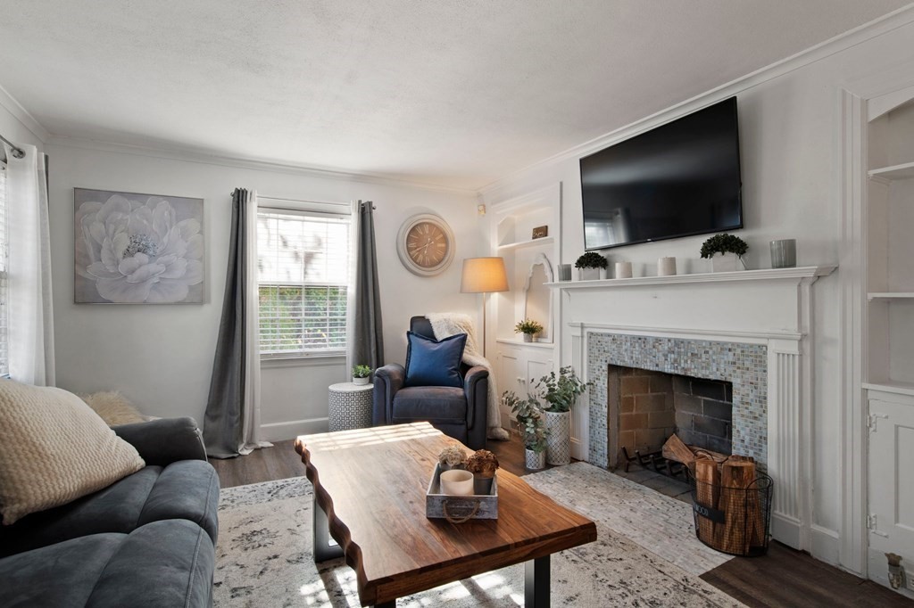 228 Burbank Road Longmeadow, MA 01106 - Photo 2 of 42 Gallery Image 2