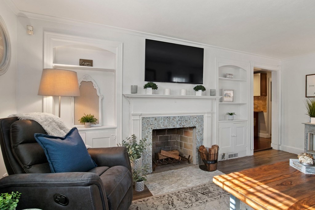 228 Burbank Road Longmeadow, MA 01106 - Photo 3 of 42 Gallery Image 3