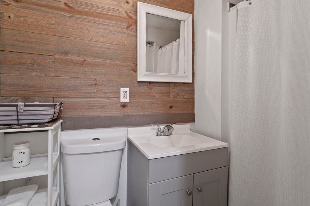 228 Burbank Road Longmeadow, MA 01106 - Photo 36 of 42 Gallery Image 36