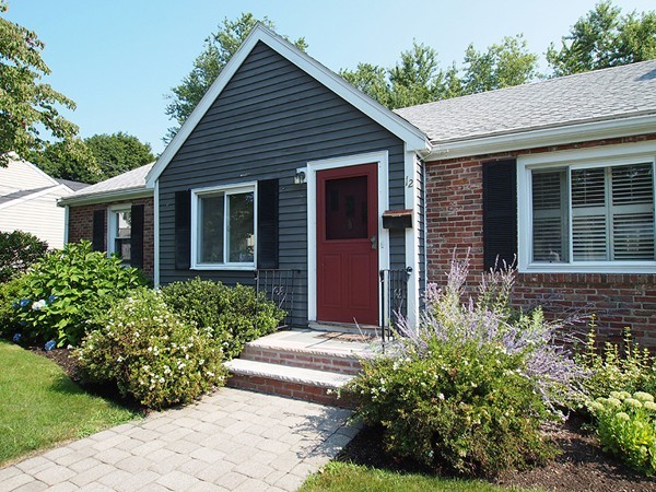 12 May Street Marblehead, MA 01945 - Photo 2 of 22