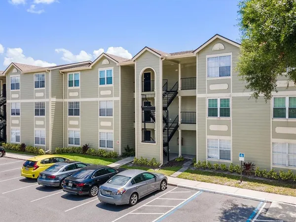 $284,900 | 2550 North Alafaya Trail, Unit 9201, Orlando, FL 32826