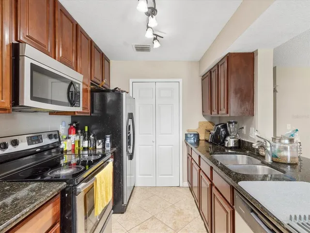 $290,000 | 2550 North Alafaya Trail, Unit 9201, Orlando, FL 32826