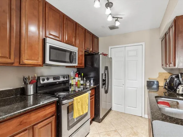 $284,900 | 2550 North Alafaya Trail, Unit 9201, Orlando, FL 32826