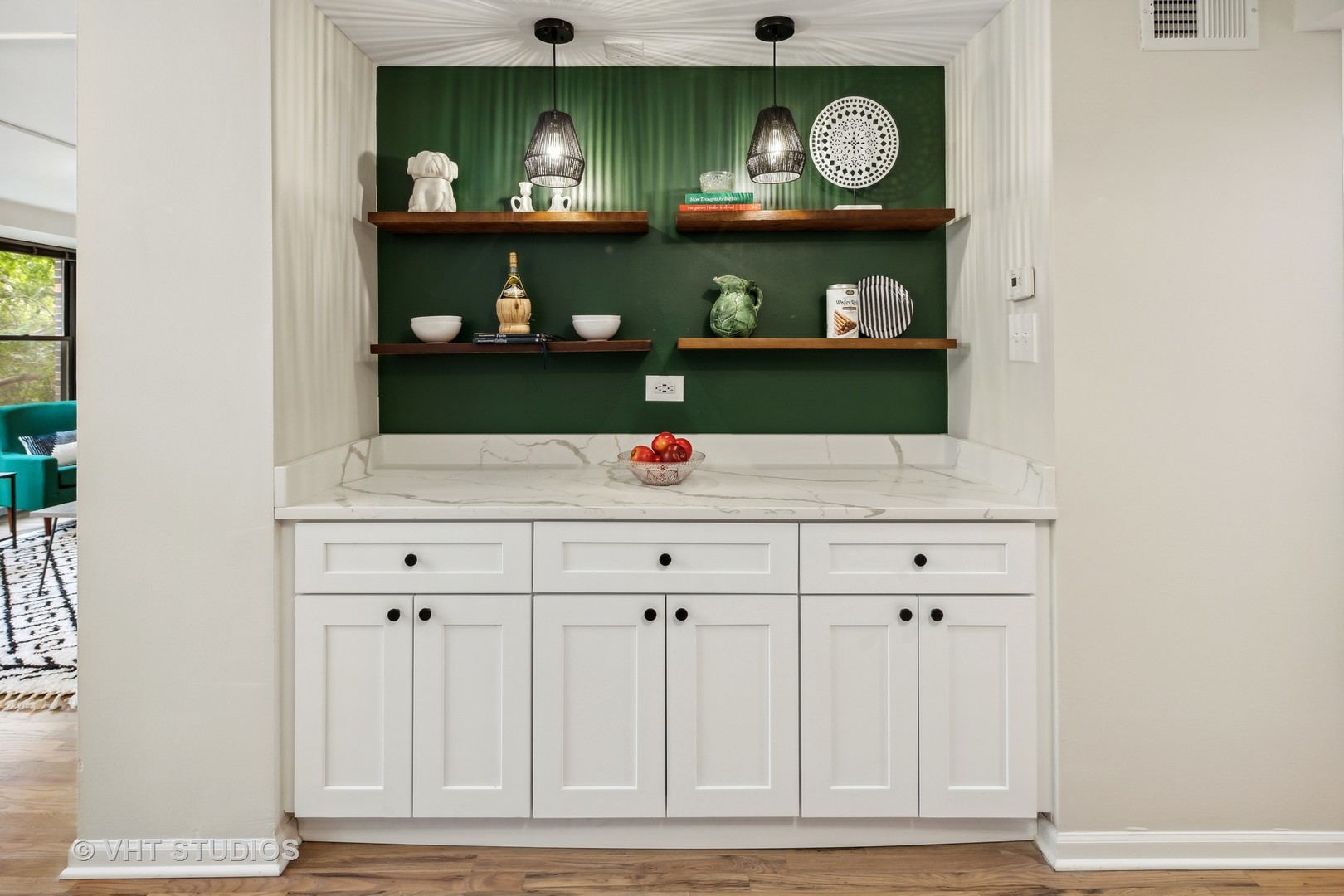 1540 North State Parkway, Unit 3D Chicago, IL 60610 - Photo 9 of 15 a view of rack