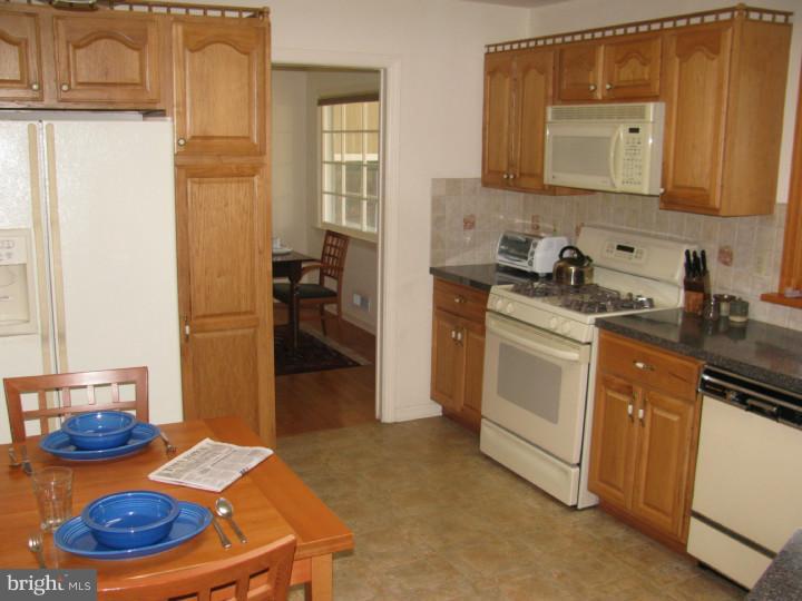 249 Riverside Drive Princeton, NJ 08540 - Photo 6 of 12