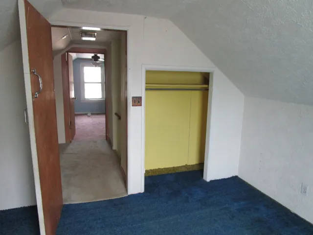 $305,000 | 786 Van Auken Street, Elmhurst, IL 60126