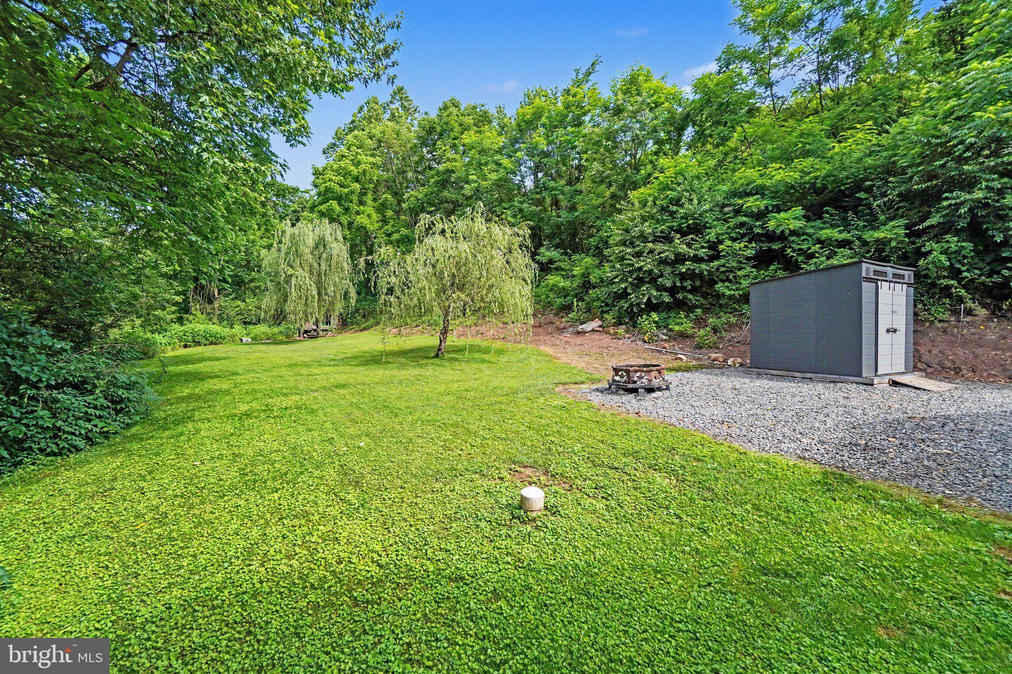 103 Turkey Bird Road Newport, PA 17074 - Photo 3 of 33